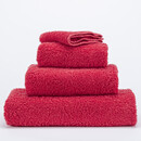 Abyss  Abyss & Habidecor Super Pile Gastendoekje 30x50 579 viva magenta
