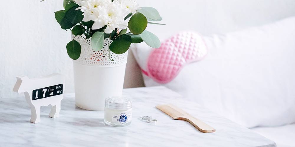 9 beautyhacks waardoor jij iedere ochtend langer kunt snoozen