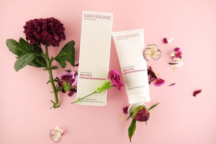 Review Santaverde cleansing milk