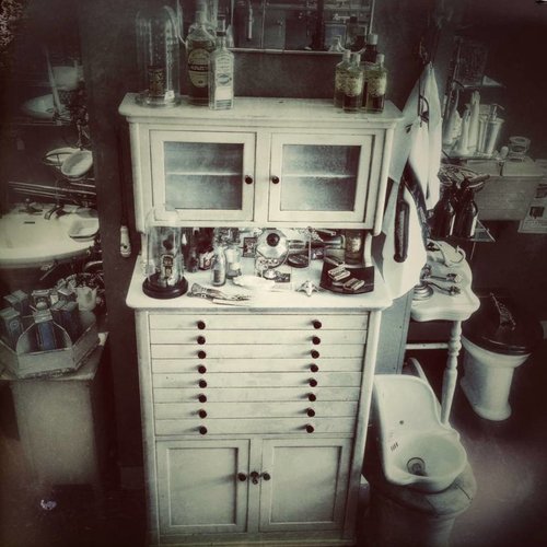 Antiek meubilair voor de klassieke & nostalgische badkamer - Affaire ... Antiek meubilair voor de klassieke & nostalgische badkamer - Affaire ...