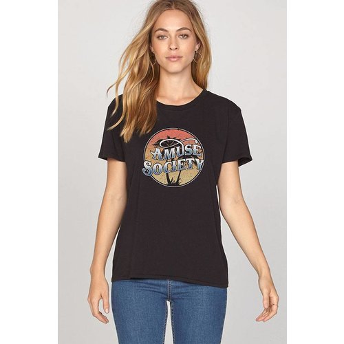 Amuse Amuse Tranquil Waters Black Sands Tee Amuse Amuse Tranquil Waters Black Sands Tee