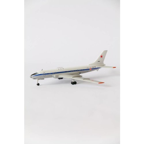 Sky Classics 1:200 Soviet Air Force Tu104 Sky Classics 1:200 Soviet Air Force Tu104