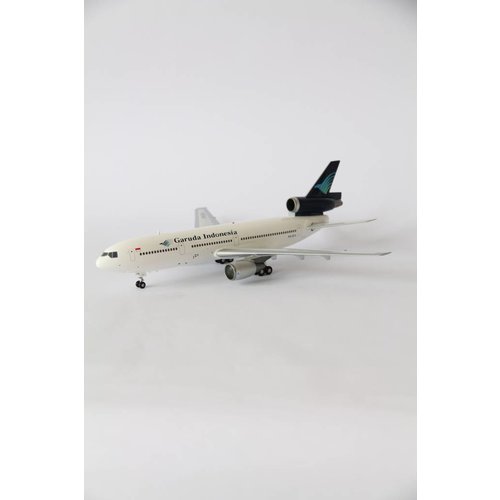 Aviation 200 1:200 Garuda DC-10-30 Aviation 200 1:200 Garuda DC-10-30