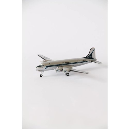 Hobby Master 1:200 Air France DC-4 Hobby Master 1:200 Air France DC-4