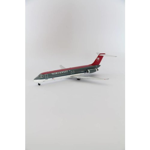 Inflight 1:200 Northwest DC-9-30 Inflight 1:200 Northwest DC-9-30