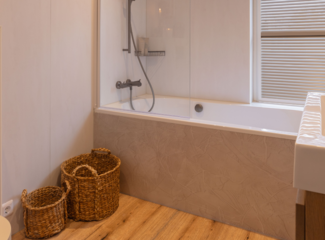 Kunnen wandpanelen op de vloer in de badkamer?
