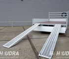 Stalen oprijplaten voor Hulco Medax plateauwagen