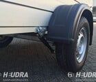 Schokbrekerset gemonteerd voor Anssems bagagewagen geremd